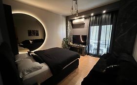 Supreme City Heart Apartment